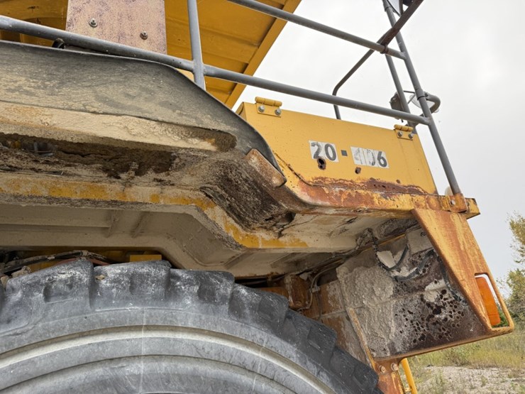 komatsu-hd465-5-image-35