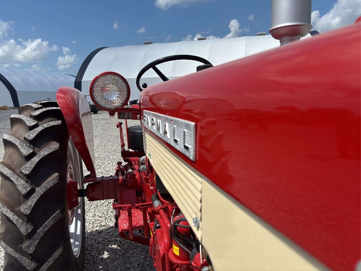 farmall-340-image-14