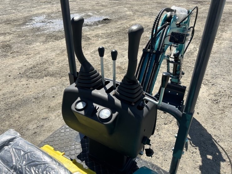 2025-cfg-qk16r-mini-hydraulic-excavator-image-24