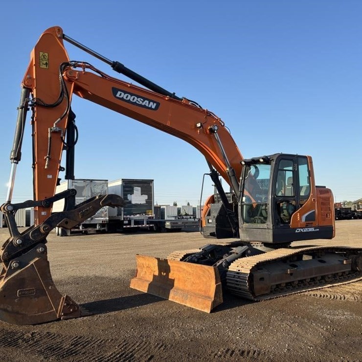 2022 DOOSAN DX235 LCR-5