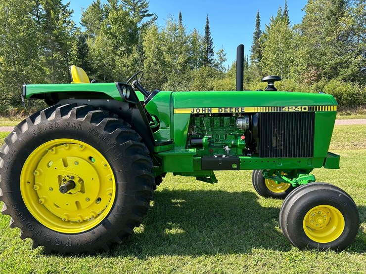 john-deere-4240-image-24