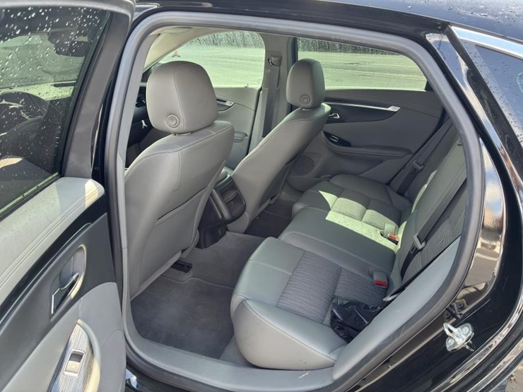 2019-chevrolet-impala-sedan-image-10