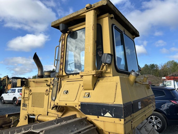 caterpillar-d4h-image-40