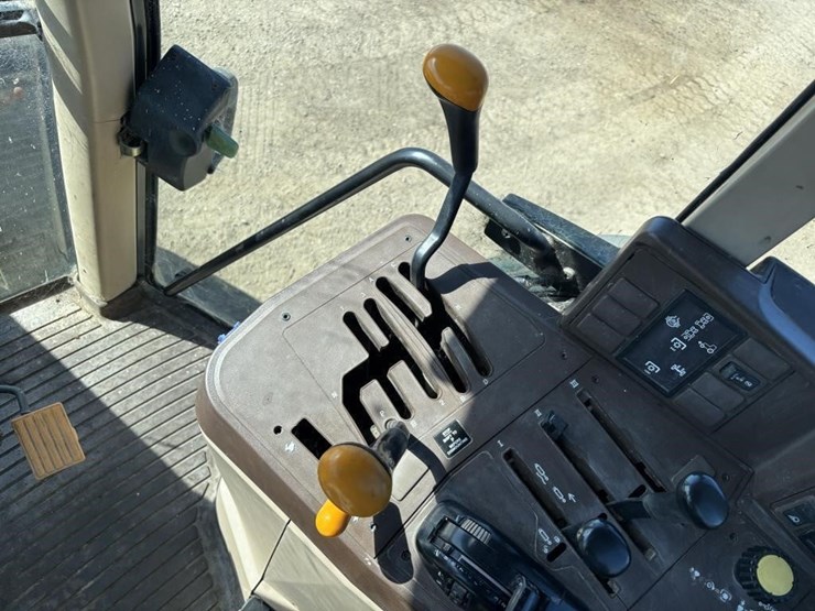 1996-john-deere-6410-image-28