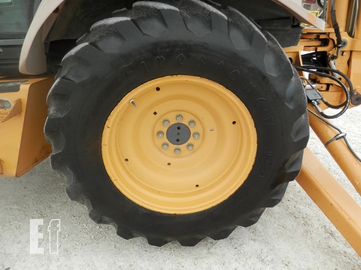 new-holland-555e-image-25
