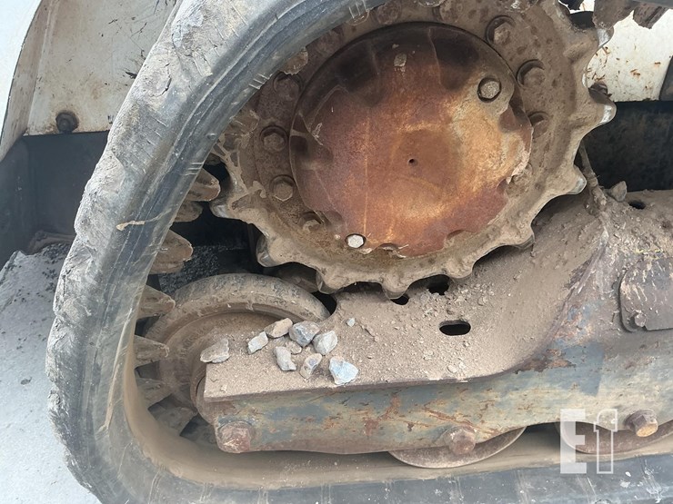 2019-bobcat-t590-image-12