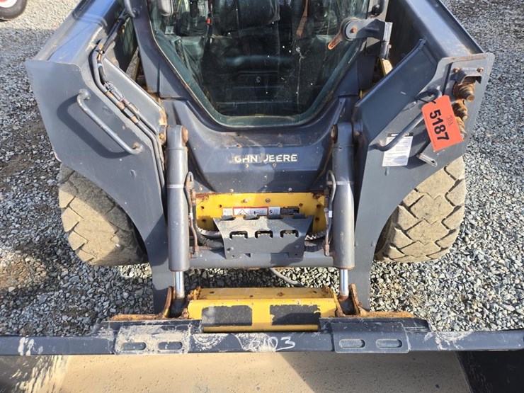 deere-324g-image-17