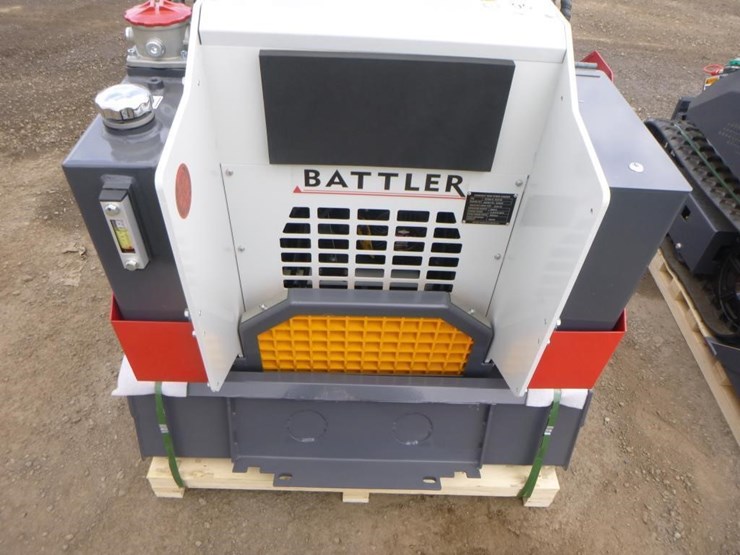 battler-st28h-6-skid-steer-track-loader-image-12
