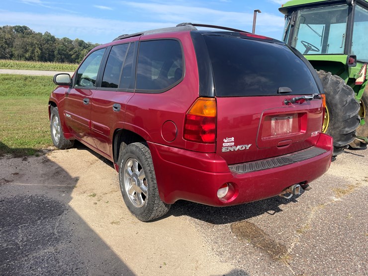 2004-gmc-envoy-image-6