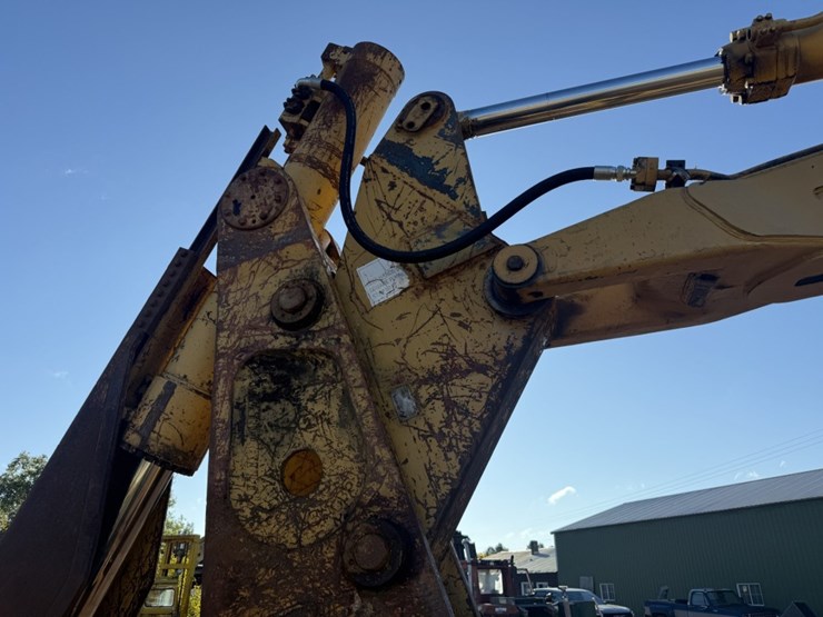 caterpillar-245-image-16