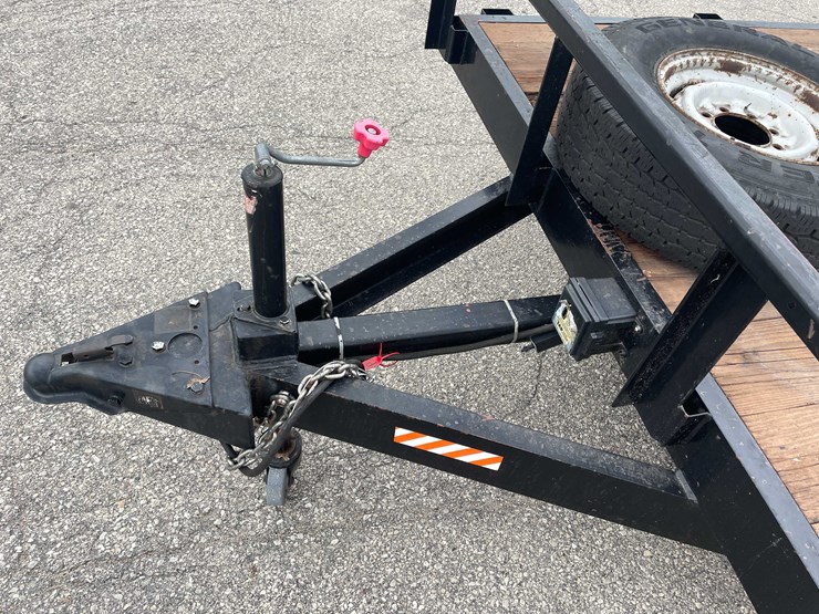 #1977-•-20'-tandem-axle-trailer-(has-wi-title)-image-11