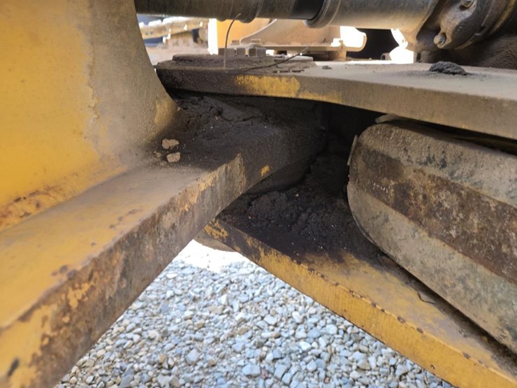 2007-deere-844j-image-35