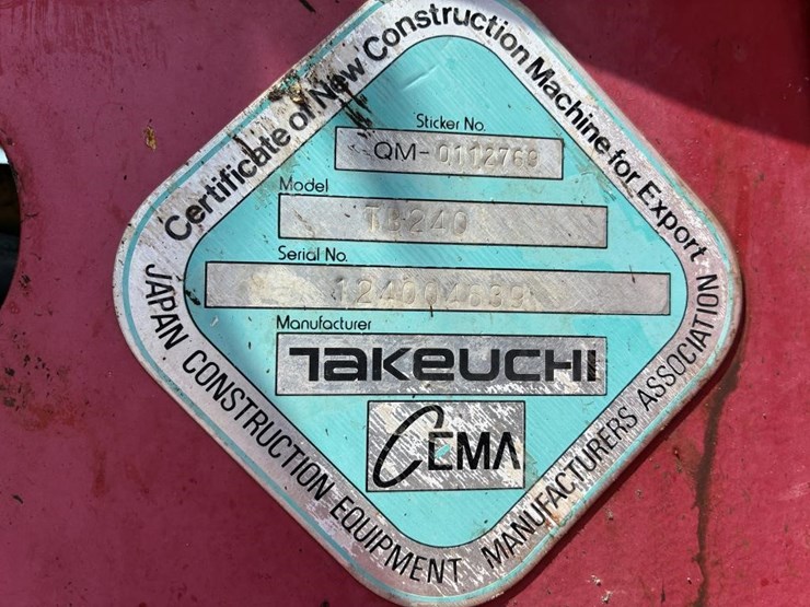 2019-takeuchi-tb240-image-26