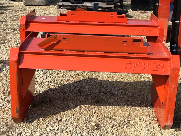 #3042-•-kc-35"-mini-universal-attach-snow-pusher-image-5