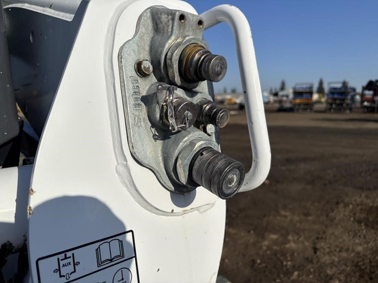 2021-bobcat-t770-image-13