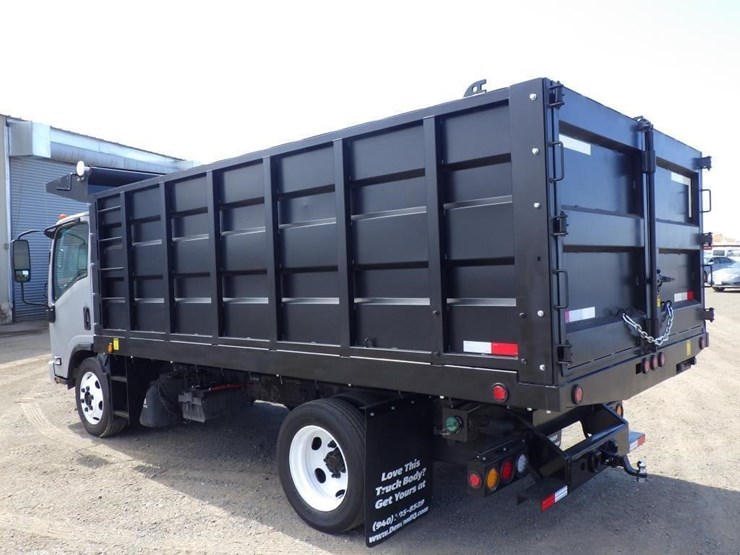 2018-isuzu-nqr-image-4