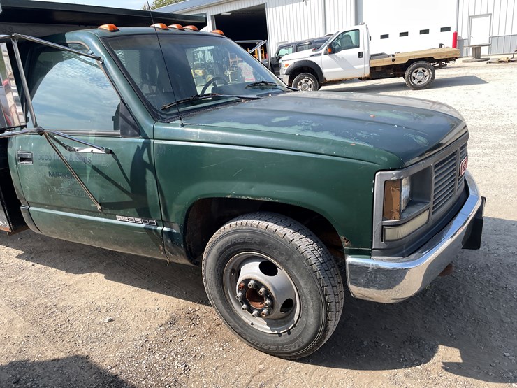 1990-gmc-sierra-3500-image-4