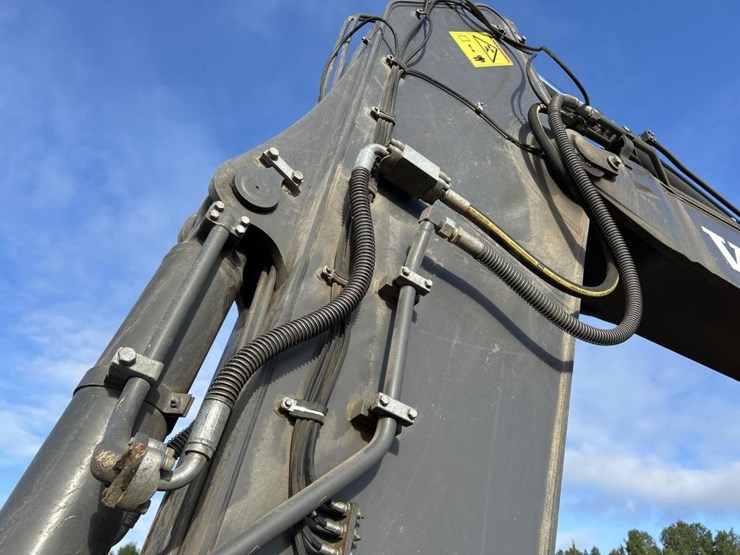 2020-volvo-ecr355e-image-28