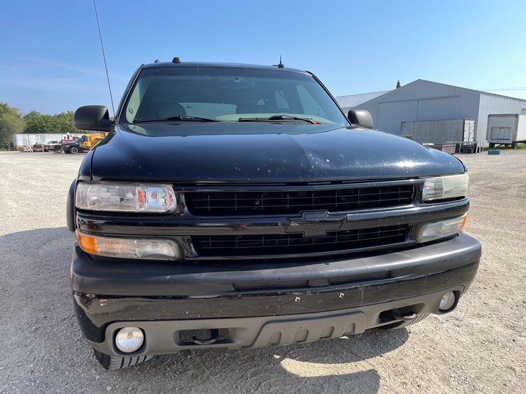 #1020-•-2005-chevy-tahoe-4x4-suv-(has-wi-title)-image-2