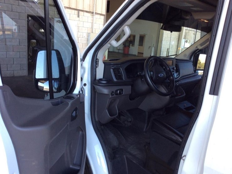 2020-ford-transit-image-6