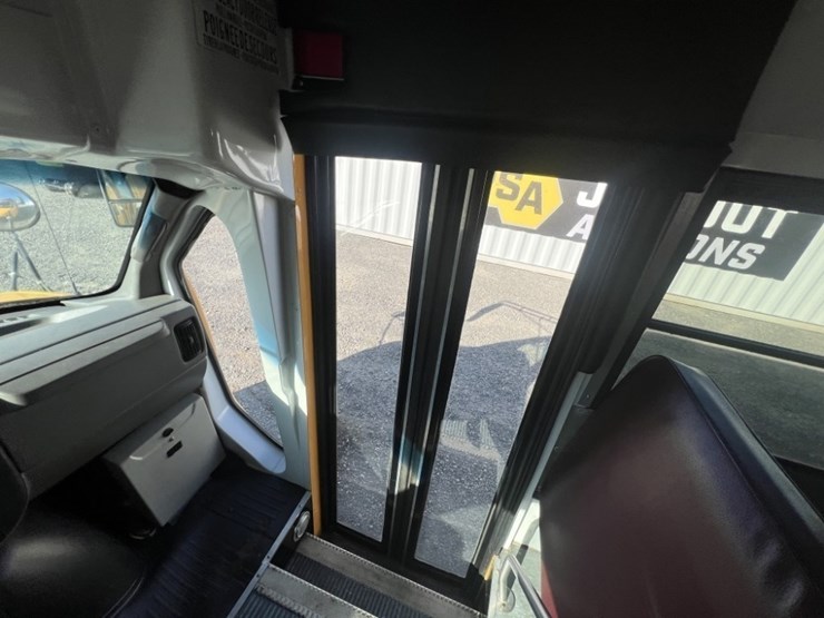 2007-chevrolet-express-school-bus-image-35