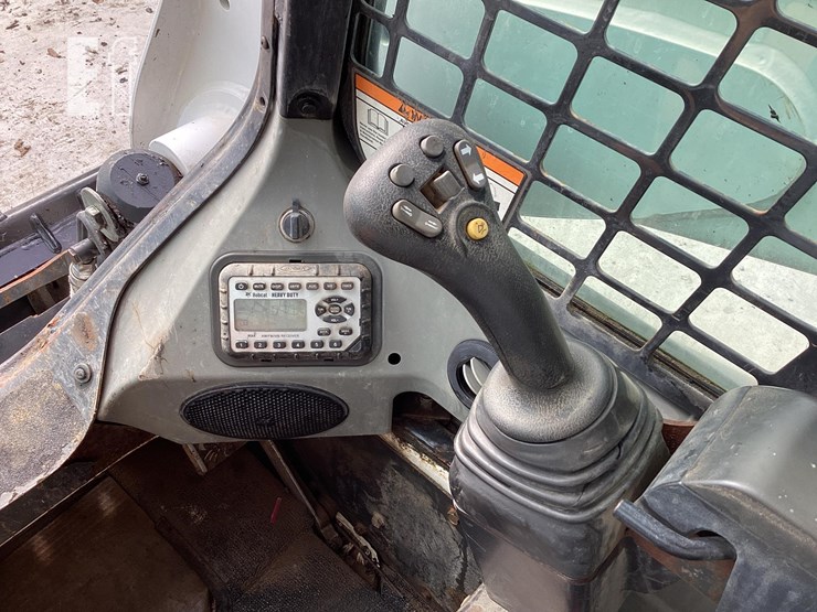 2013-bobcat-t650-image-16