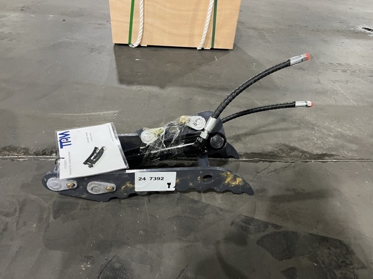 2025-tpm-hydraulic-thumb-image-1