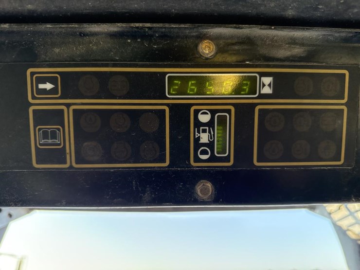 2001-new-holland-ls180-image-43