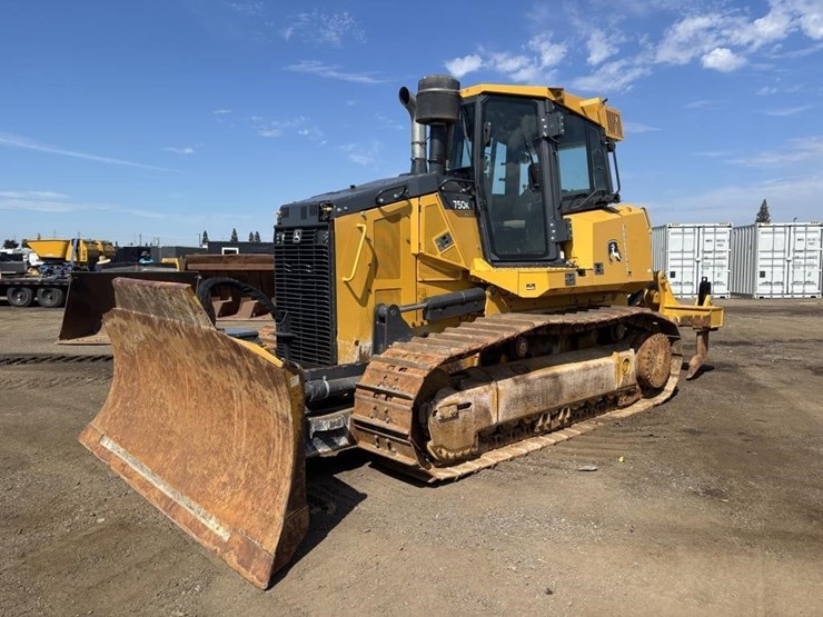 2017-deere-750k-image-1