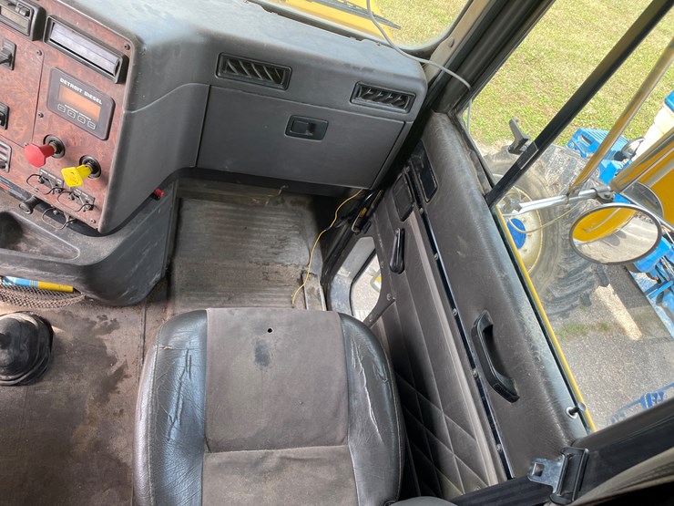 #1003-•-1997-international-semi-tractor-(has-wi-title)-image-70