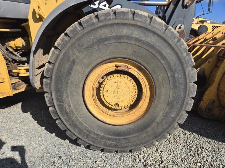 2007-deere-844j-image-60