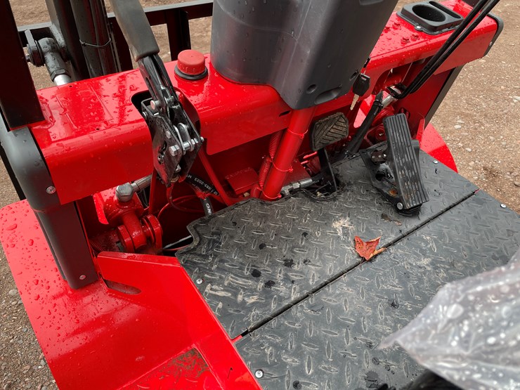 #8163-•-agt-electric-forklift-image-28