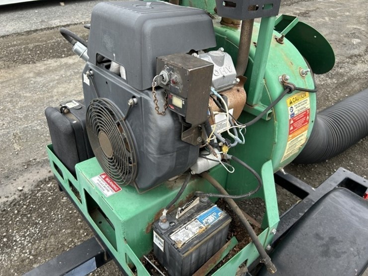 billy-goat-dl2500s-towable-debris-loader-image-11