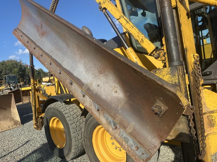 2007-volvo-g946-image-32