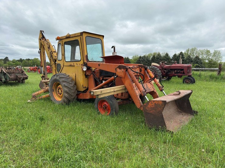 ford-backhoe-image-3