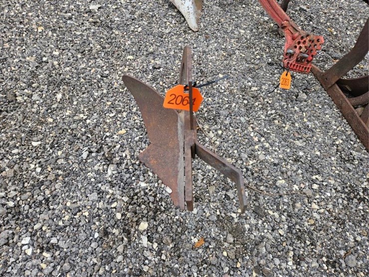 #2064-•-brinley-1b-plow-image-2
