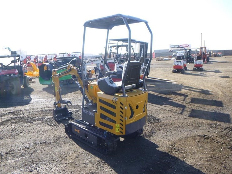 2025-agt-mx12rx-hydraulic-excavator-image-4