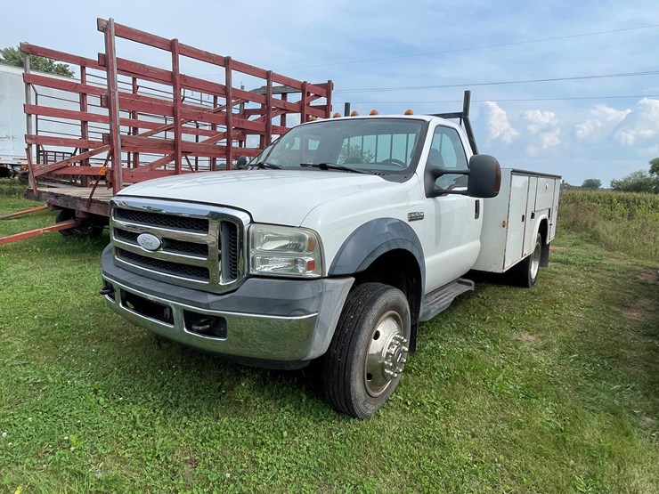 2006-ford-f550-image-1
