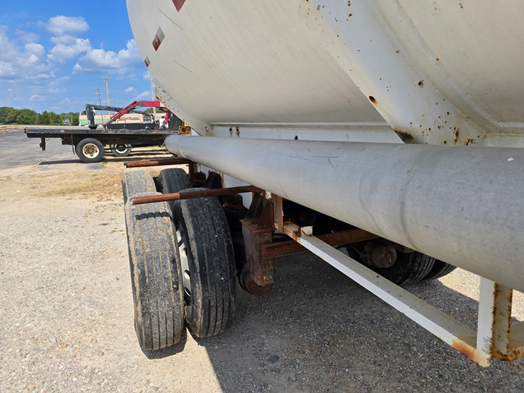 #16593-•-1970-mississippi-tank-company-gas-tank-trailers-image-82