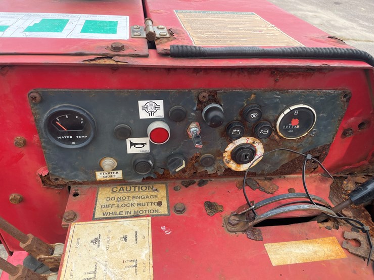 #1020-•-2002-moffett-piggy-back-forklift-image-42