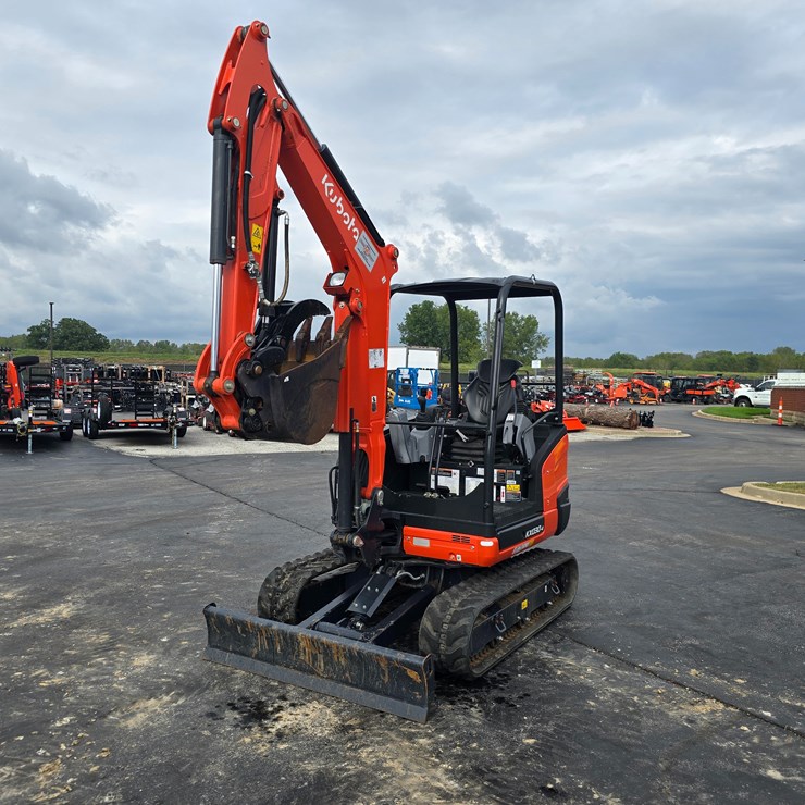 2023 KUBOTA KX030-4