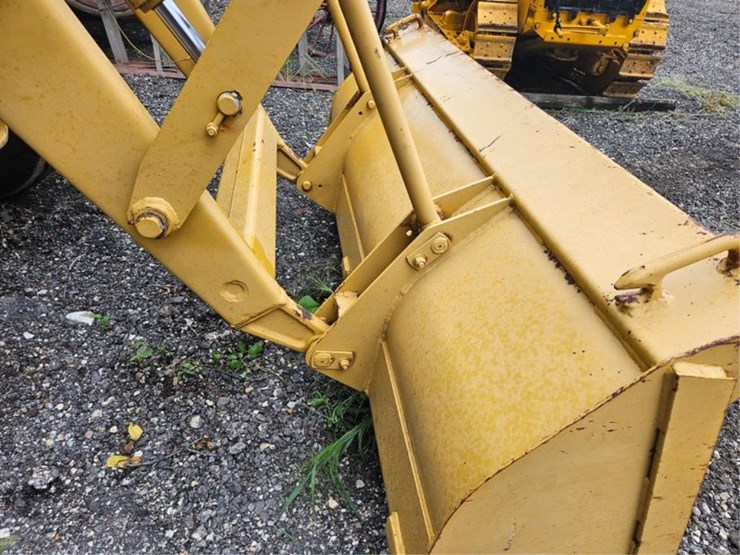 #2008-•-massey-ferguson-loader-tractor-image-11
