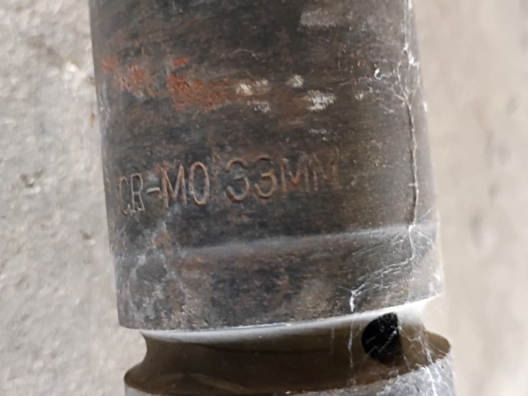 #204-•-central-pneumatic-1"-impact-wrench-image-7