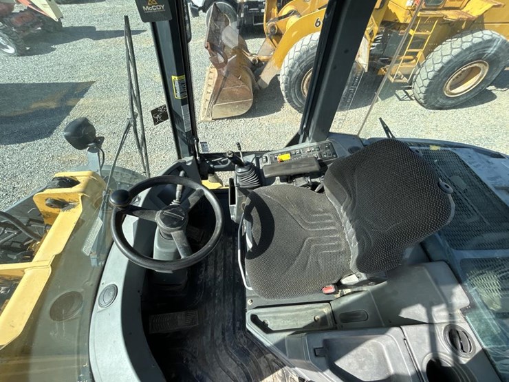 2016-deere-344k-image-70