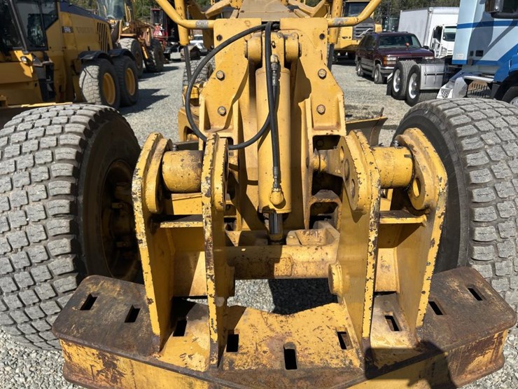 deere-770bh-image-11