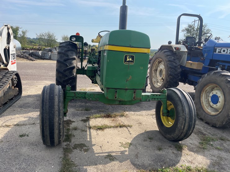 john-deere-2840-image-2