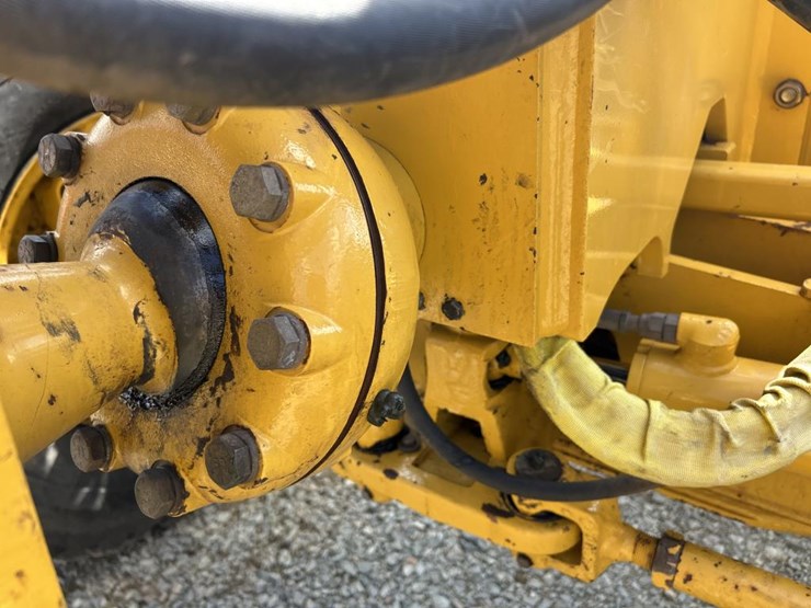 2001-deere-772ch-image-32