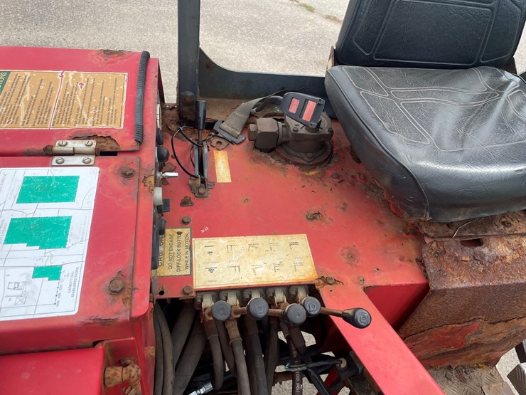 #1020-•-2002-moffett-piggy-back-forklift-image-40