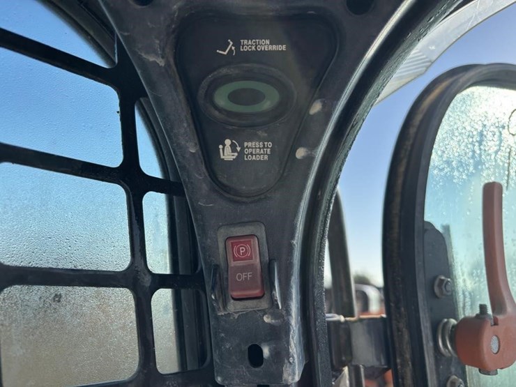 2021-bobcat-t770-image-33