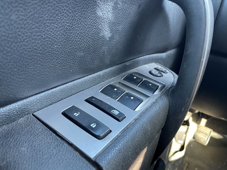 #1012-•-2012-chevy-silverado-1500-extended-cab-pickup-truck-image-44